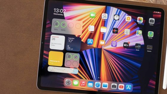 The M1-powered iPad Pro 12.9-inch is selling like hot cakes after a whopping $389 discount