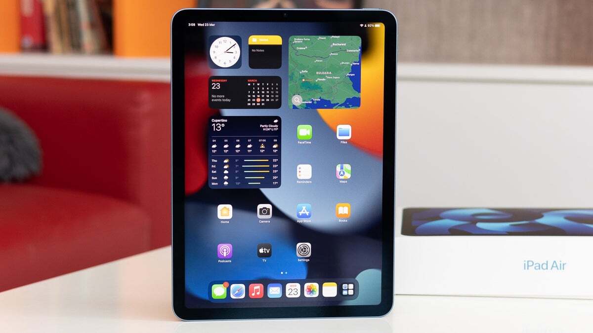 Apple will expand the iPad Air line from one to two tablets this year - Insiders say that Apple will launch its first new iPad models in more than a year in early May.